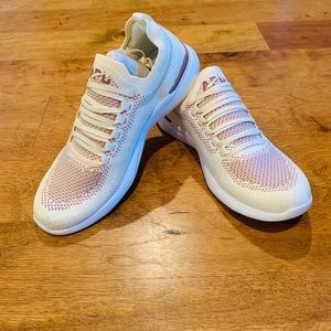 APL Techloom Breeze Pristine/ Beechwood/ White Sz9